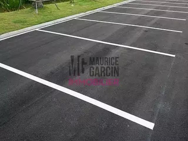 Entraigues sur la Sorgue 84320 Location parking