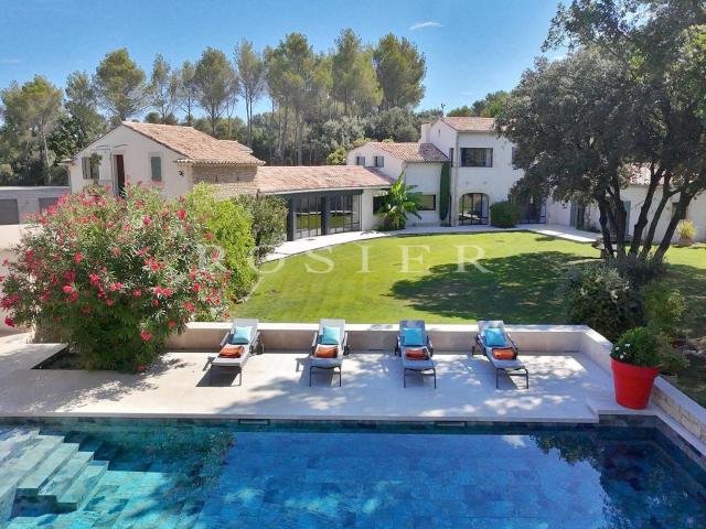 Entre Ventoux et Luberon: à Pernes les Fontaines, superbe p. 515m² Pernes les Fontaines