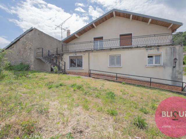 ENTRE VIGNES ET COLLINES, UNE MAISON A REVEILLER