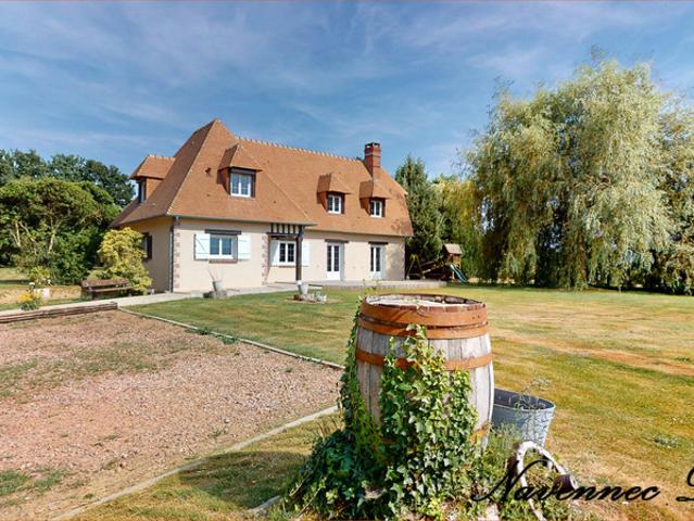 Entre Bernay et Brionne – Maison familiale de 4 chambres sur un jardin arboré de 6 000 m²