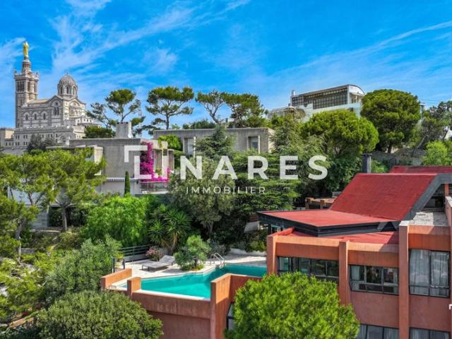 ENTRE CIEL ET MER Propriété de 500m2 Terrasses Piscines