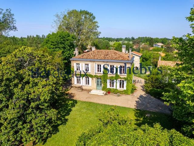 Entre Deux Mers Somptueuse Propriété Xviii° 1,2 Ha Pis. 800m² Bordeaux