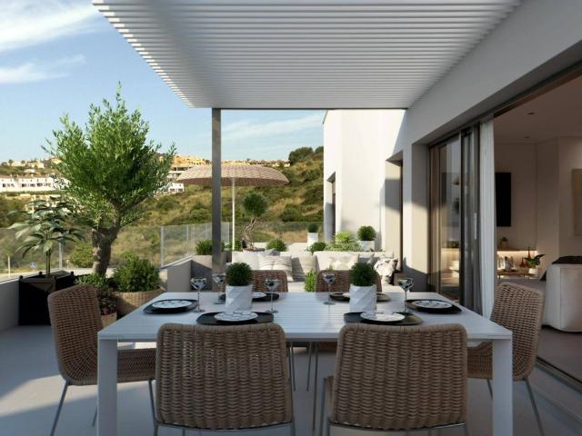Entre el azul del Mediterráneo y las suaves colinas de Casar. 232m² Casares