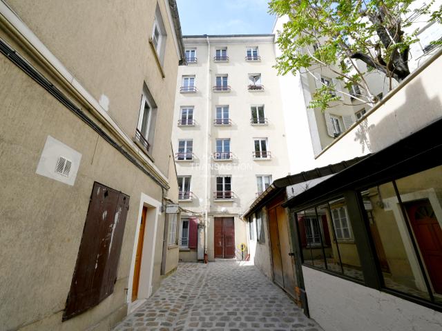 Entre le Mo Sèvres Lecourbe et le Mo Duroc 2 pièces 27m2 / En bon état
