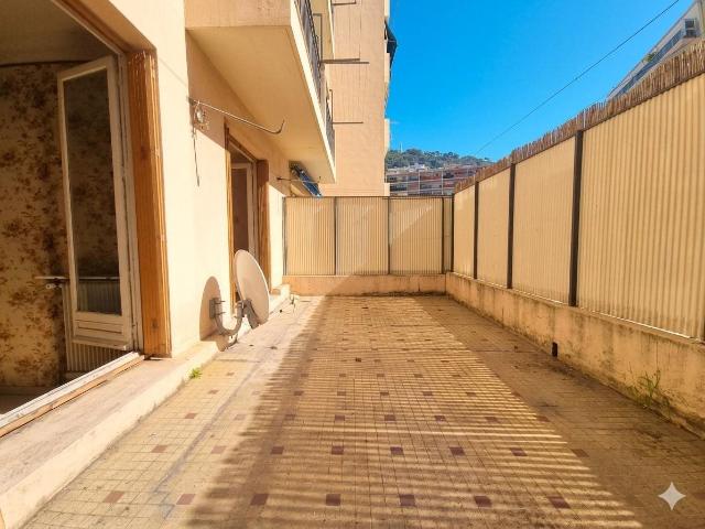 Entre Le Port et Riquier un vrai 4 Pièces avec terrasse, à. 94m² Nice