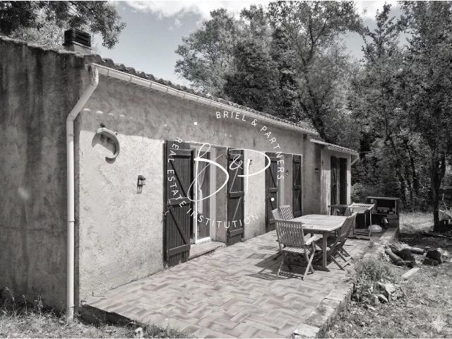 Entre Lorgues et Le Thoronet, Maison 2 chambres avec 1300 m² de