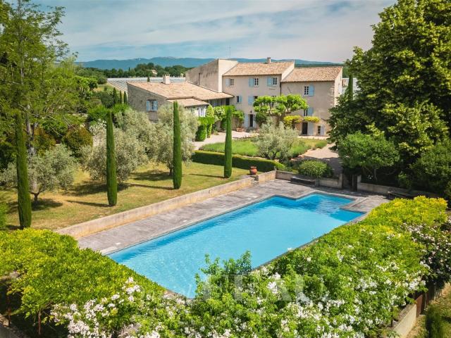 Entre Luberon et montagne de Lure Ancienne ferme rénovée 425m² Forcalquier