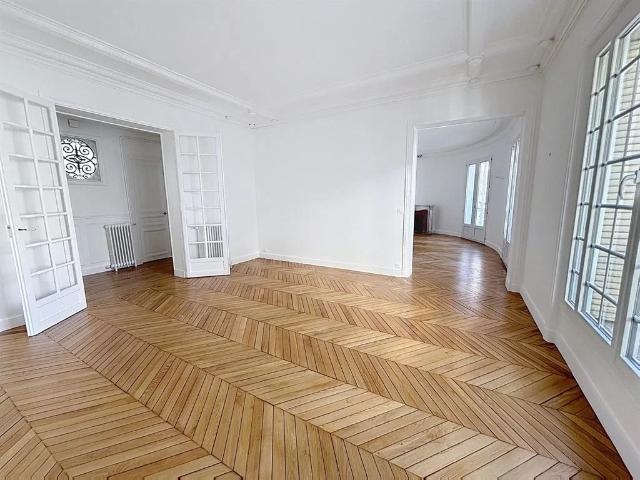 Entre Mouton Duvernet et Alésia 165 m² 6 pièces