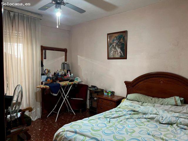 Entre patios y balcones de San Basilio!