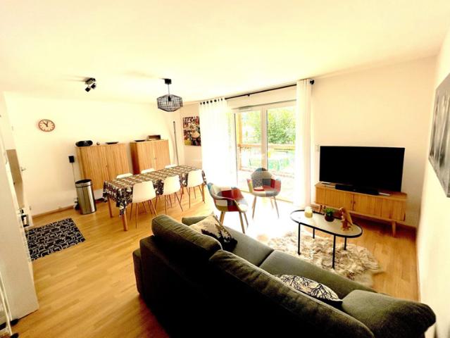 Entre pierre et bois, magnifique T3 meublé de 61 m²