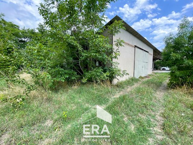Entrepot 280m2 sur un grand terrain constructible Albi