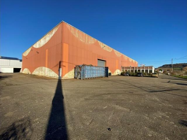 ENTREPOT à vendre