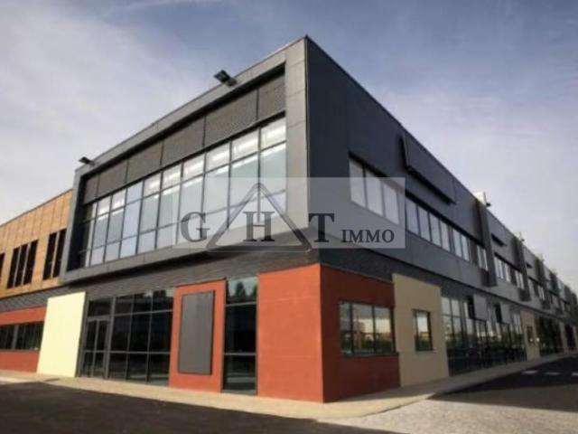 Entrepôt Bureaux A louer