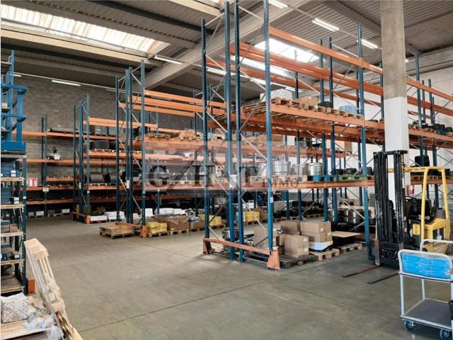 Entrepôt Bureaux A louer