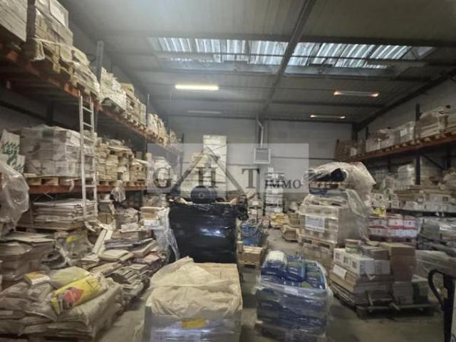 ENTREPOT BUREAUX 427M2 A VENDRE SEVRAN