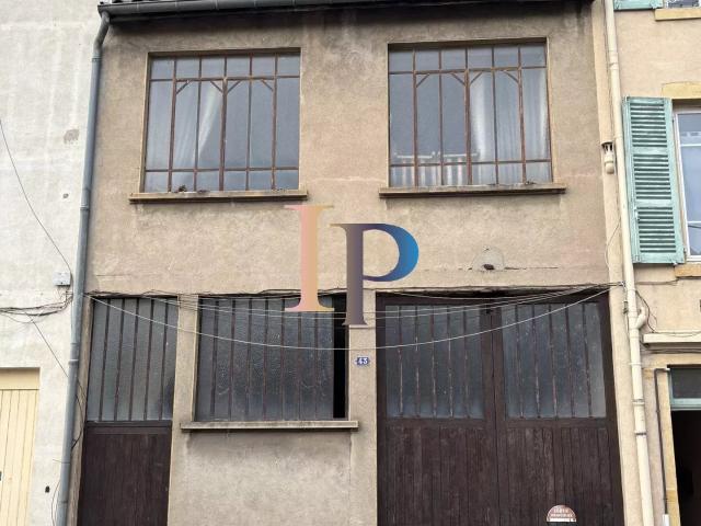 CHARLIEU DUPLEX AVEC TERRASSE