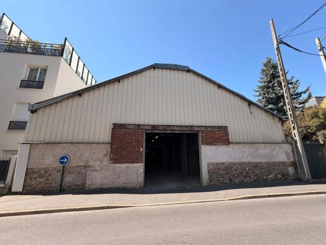 Entrepôt de 464 m² à vendre à Sannois