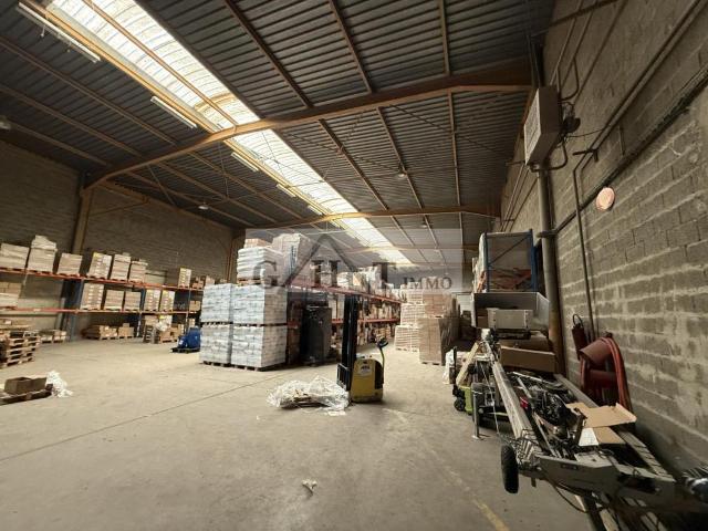 ENTREPOT/BUREAUX 1040M2 à vendre Argenteuil