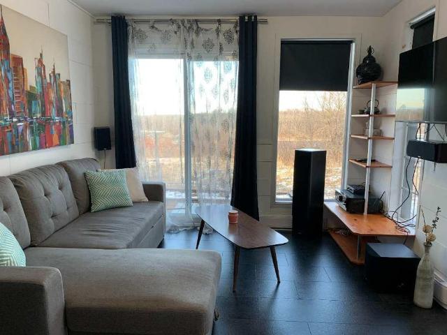 ENTREPRENEURS / COMMERÇANTS / BI GÉNÉRATION: 5 1/2 + un loft à louer