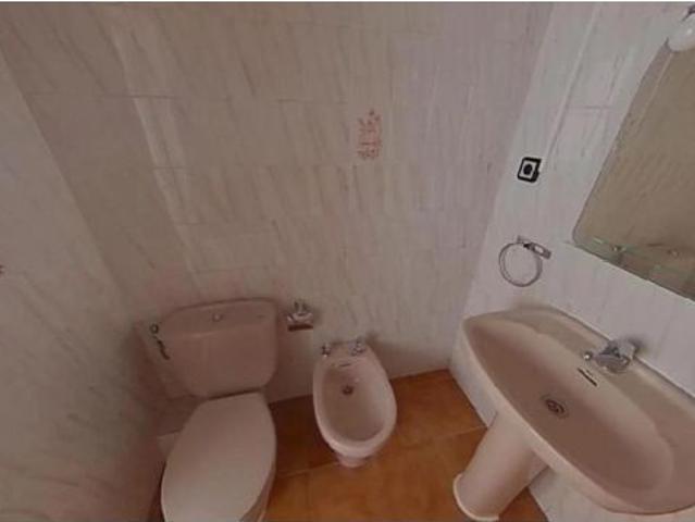 ENTRESUELO OCUPADO, 3 HABITACIONES, BALCÓN ACRISTALADO, ASCENSOR, ZONA LA MINA, BARCLONA