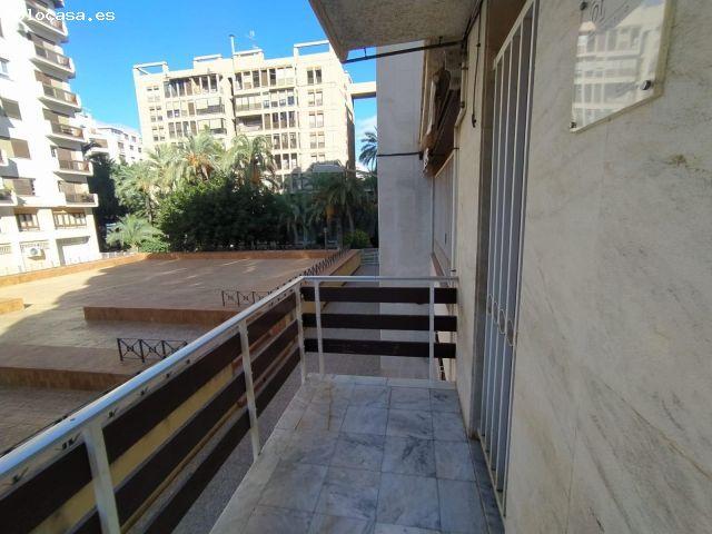 Entresuelo Comercial en el Centro de Elche