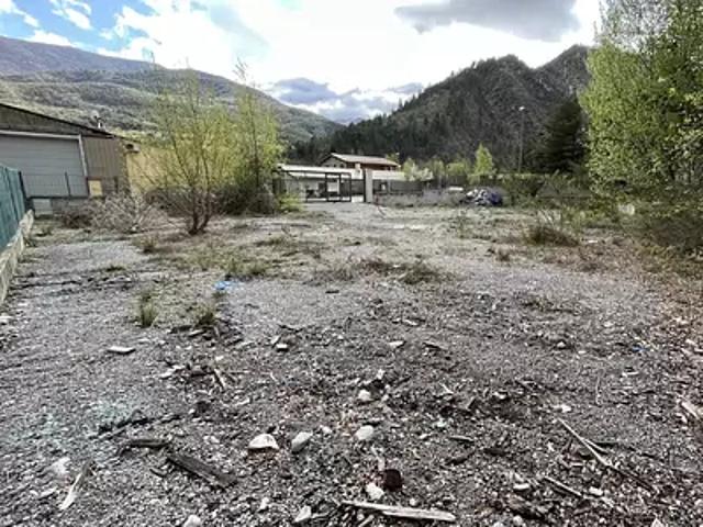 Entrevaux 04320 Achat / Vente terrain