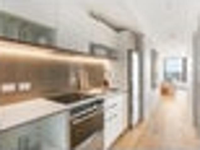 ENTRY INTO ONEHUNGA RESERVE $450,000!