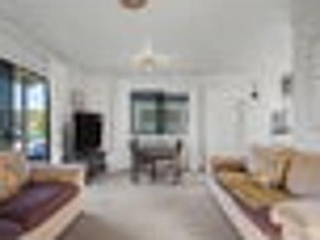 Vendor has bought! Entry level, central location