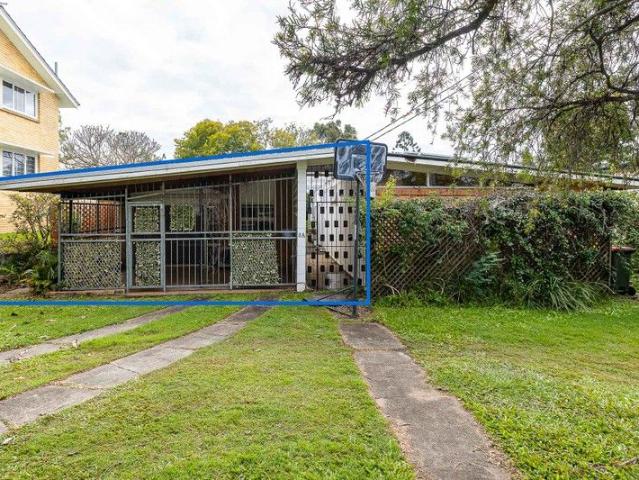 Entry Level Duplex with heaps of Potential Company Title Ownership!
