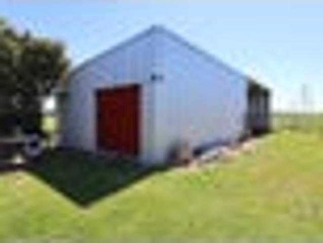 Entry level lifestyle 3 hectares!