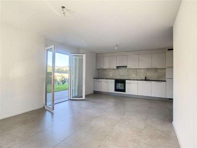 ENTSCHLOSSEN DORFBEWOHNER 31/2 ZIMMER
