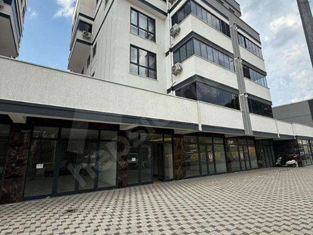 ESMEROĞLUNDAN ALEMDAR MERKEZDE SATILIK DÜKKAN