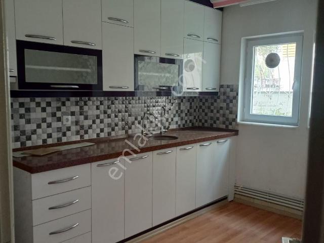 Esnaf Emlak'tan/buhara perşembe Pazarı Civarı 2+1 Satılık Daire