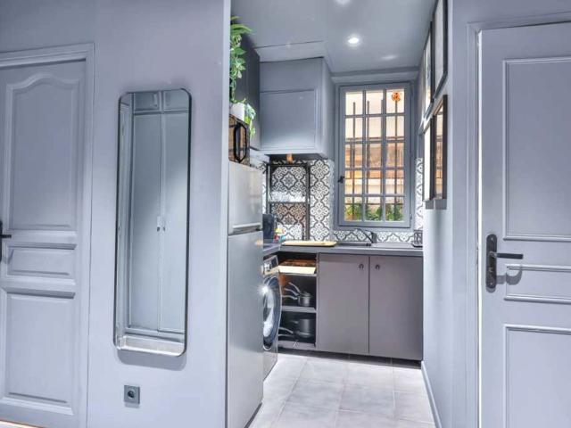 Escape to the city in this charming 63m2 flat in the authentic Petites Écuries district Paris Amsterdam Apartments for Rent