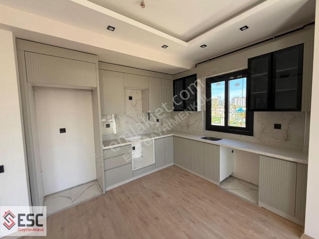 Esc'den 75.yıl'da Deniz Manzaralı Kiralık Daire Esc2515a
