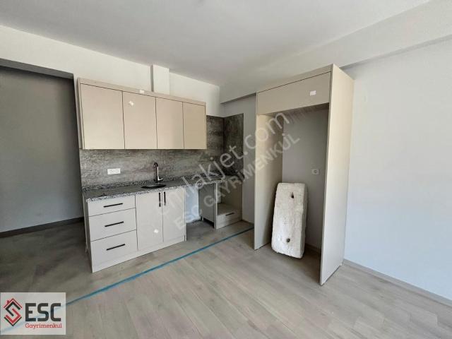 Esc'den Erdemli Koyuncu'da Satılık 2+1 Daire Esc2537