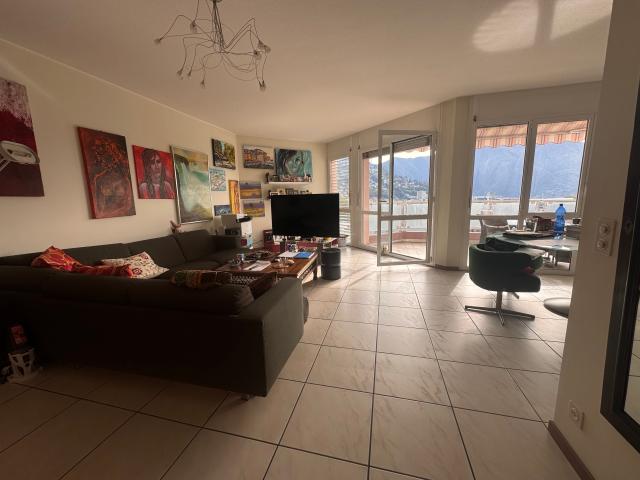 Esclusivo 4.5 appartamento terrazzato con vista panoramica e ampi spazi
