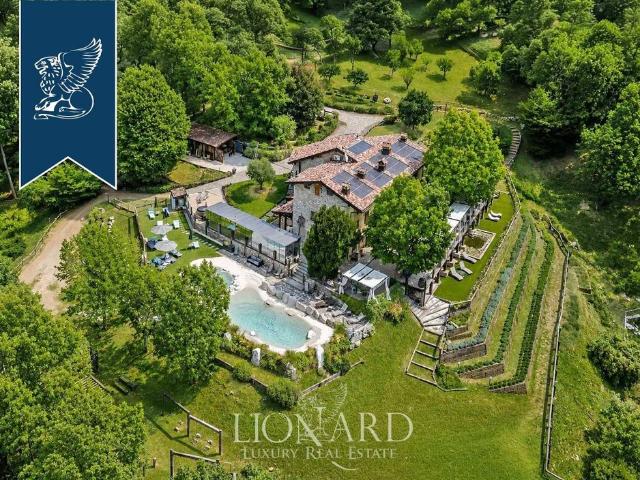 Esclusivo casale di 1000 mq in vendita Alzano Lombardo, Italia