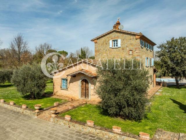 Esclusivo casale di 620 mq in vendita Arezzo, Italia