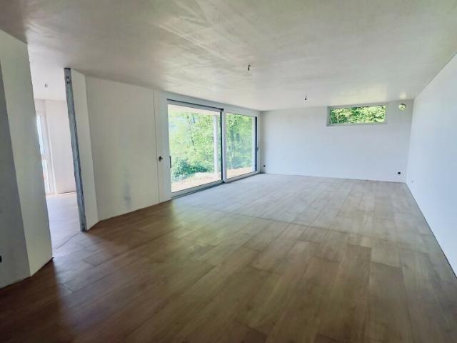 ESCLUSIVO E NUOVO 4.5 LOCALI CON GIARDINO IN CAPRIASCA
