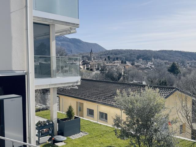 ESCLUSIVO E SPAZIOSO 4.5 LOCALI CON GIARDINO IN CAPRIASCA