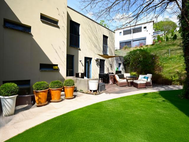 Esclusiva casa unifamiliare con giardino