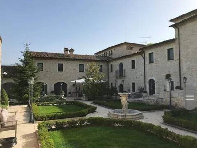 Esclusiva villa di 1200 mq in vendita Via Dell'Orologio, 44, Lecce nei Marsi, Abruzzo