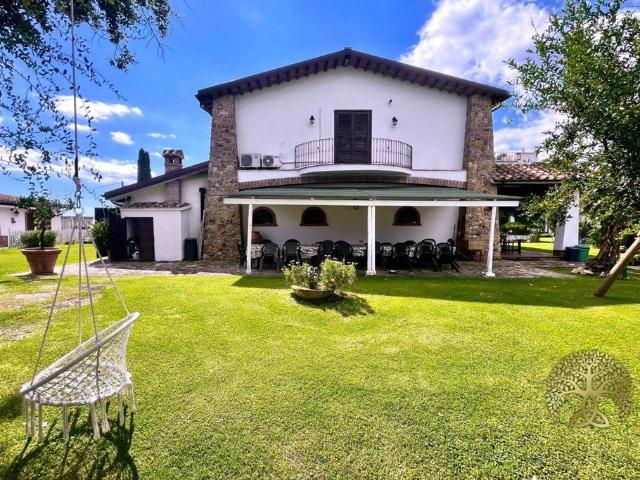 Esclusiva villa di 1600 mq in vendita Via delle Mimose, Orbetello, Grosseto, Toscana