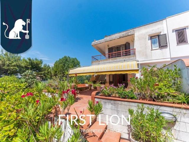 Villa di 250 mq in vendita Via Potenza, Lecce, Puglia
