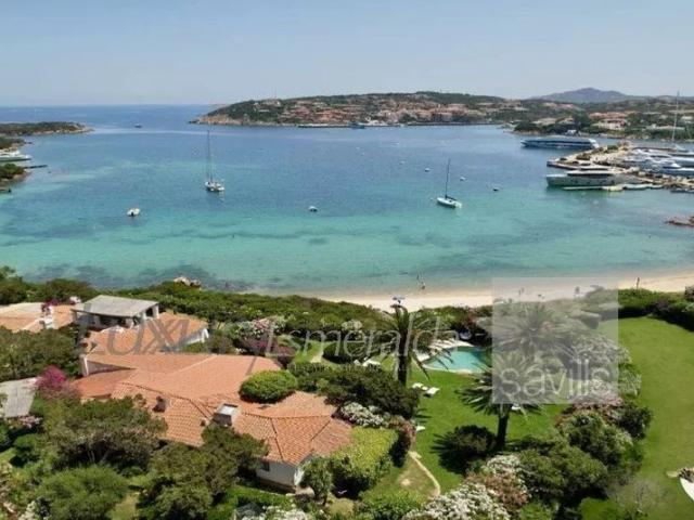 Esclusiva villa di 213 mq in vendita Arzachena, Italia
