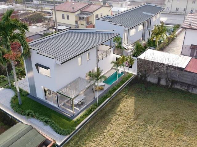 Esclusiva villa di 213 mq in vendita Via Adamello, Vimercate, Lombardia