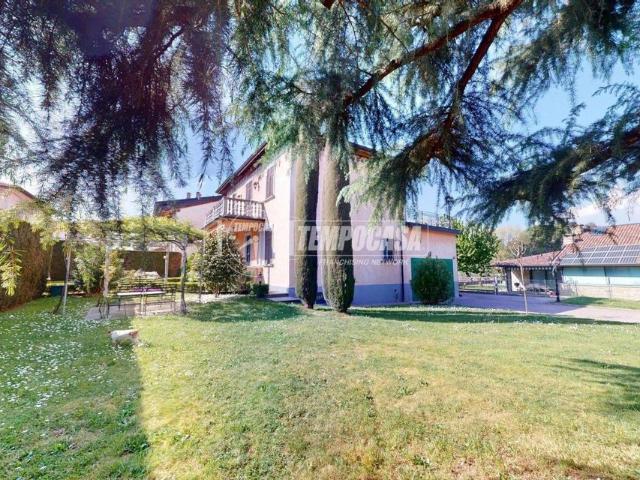 Esclusiva villa di 225 mq in vendita Via Alessandro Manzoni 7, Solbiate, Lombardia