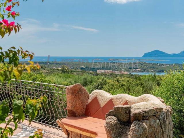 Prestigiosa villa di 220 mq in vendita, Arzachena, Italia