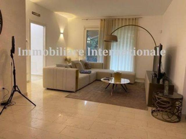 Esclusiva villa di 233 mq in vendita Via Silvio Pellico, Bernareggio, Lombardia